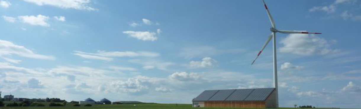 Biogasanlage, Solaranlage und Windkraft