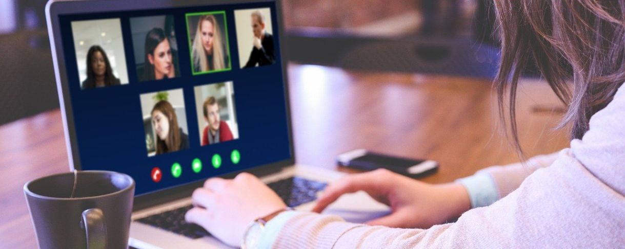Videokonferez am Laptop