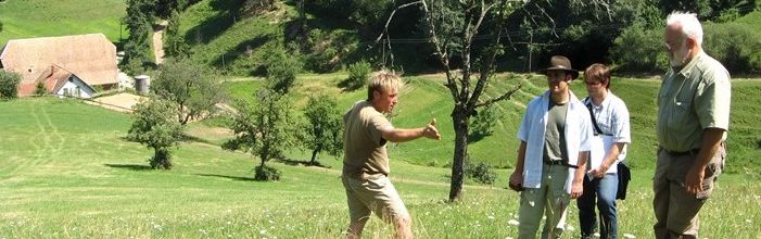 Beratung eines Landwirtes; Foto Hans Page, LEV Landkreis Emmendingen e.V.